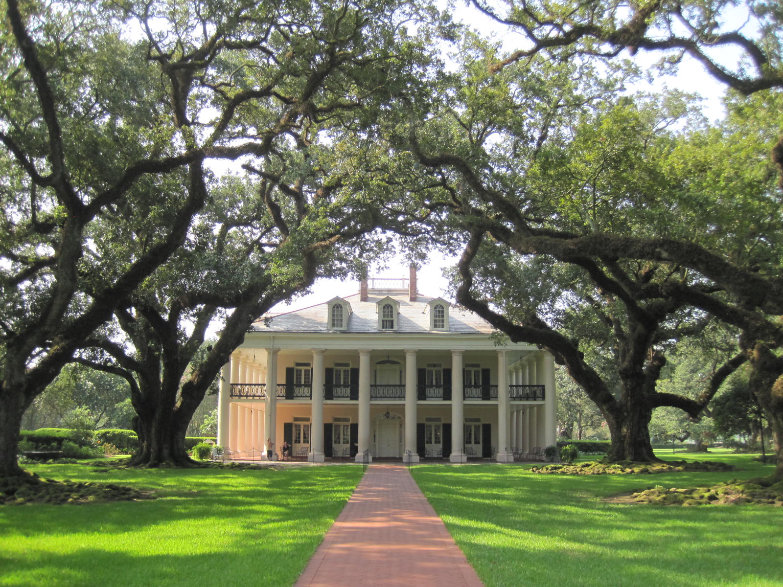 creole mansion