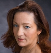 Toni Andrews