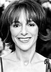 Nina Darnton