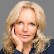 Lucinda Riley