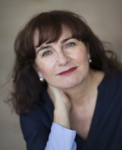 Anya Niewierra