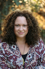 Elizabeth Hunter