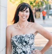 Anna Lores