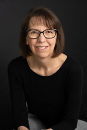 Kelly Mustian