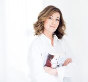 Caroline Beecham