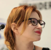 Robyn Schneider