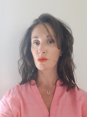 Laura Thompson