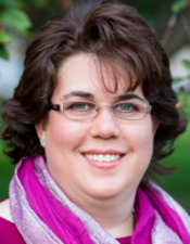 Jennifer Uhlarik