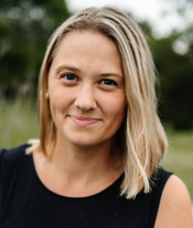 Claire Swinarski