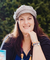 Miranda Dickinson