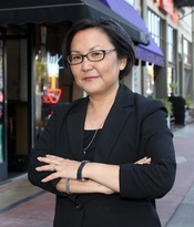 Naomi Hirahara