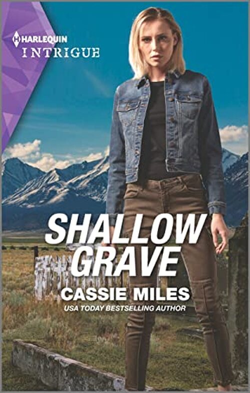Shallow Grave by Cassie Miles