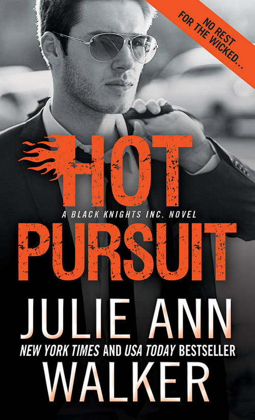 Hot Pursuit by Julie Ann Walker